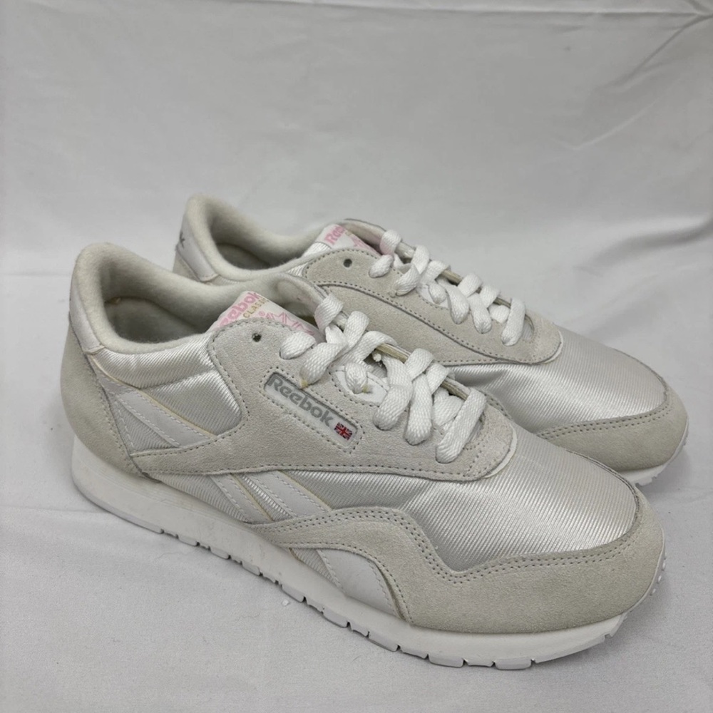 Reebok‎ Women's Classic White Sneakers Size 9 - Picture 3 of 6